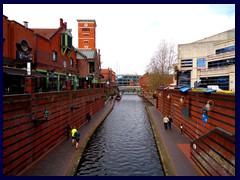 Worcester and Birmingham Canal 01.JPG